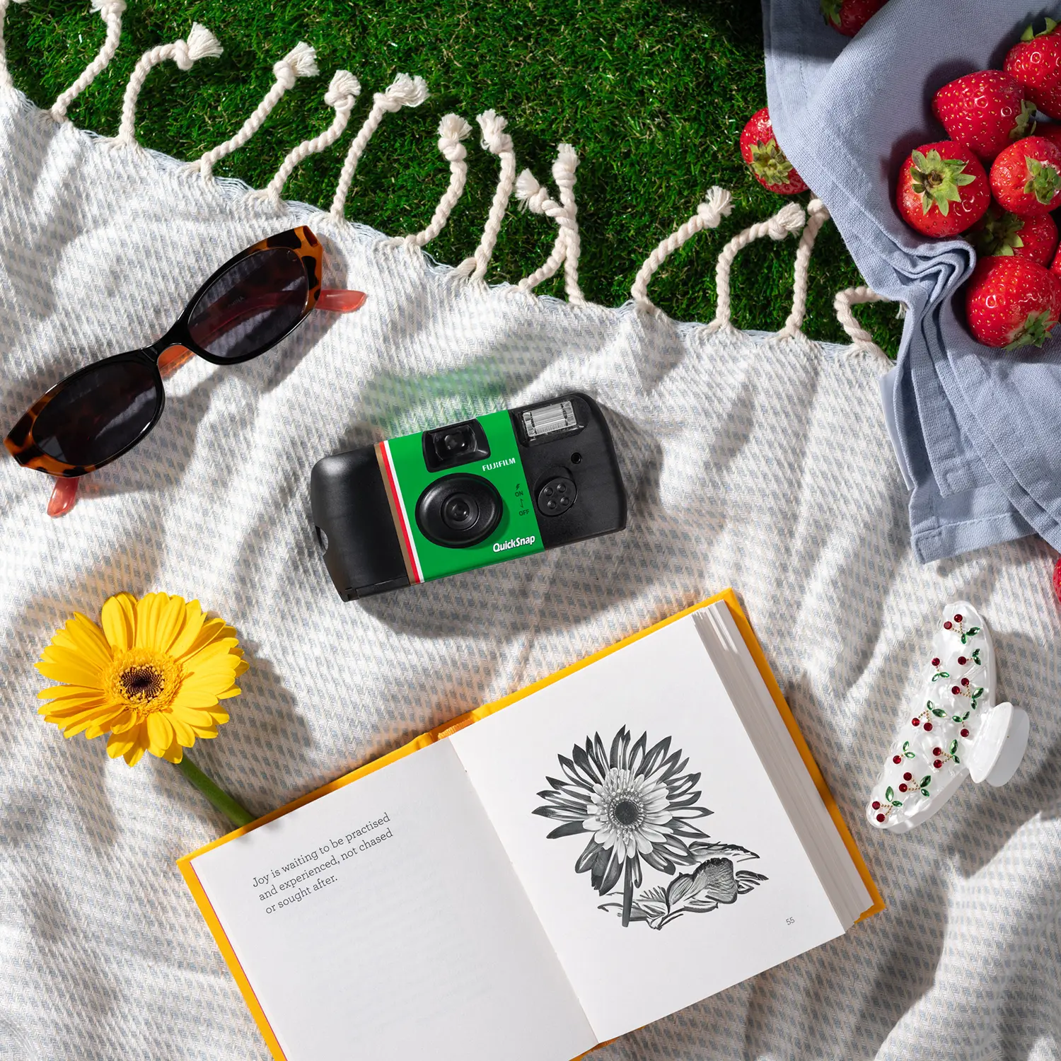 Fujifilm QuickSnap Flash 400 Single Use Camera - Image 6